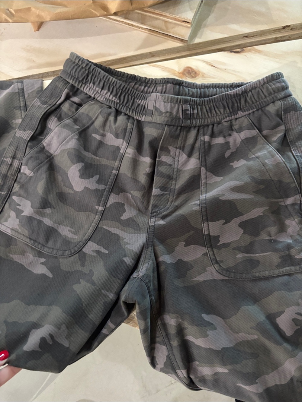 Men's Camouflage Elastic-Waist Cargo Pants - Gray Camo